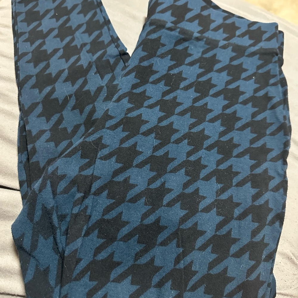 Torrid Black and Blue Houndstooth Leggings